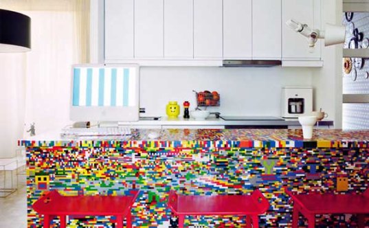 Munchausen-Lego-Kitchen-Simon-Pillard-and-Philippe-Rosetti.jpg